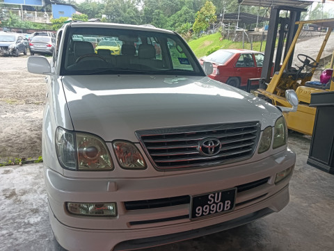 TOYOTA GH-UZJ100W