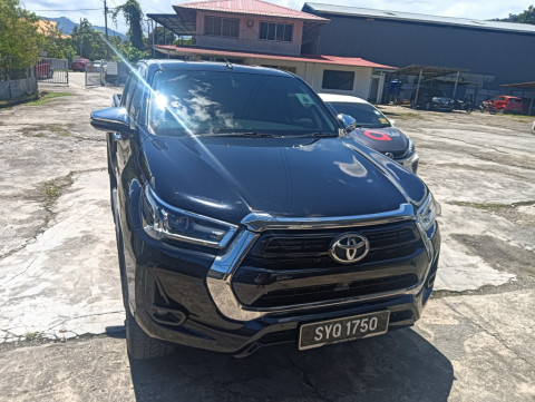 TOYOTA HILUX D/C 2.4V AT 4X4