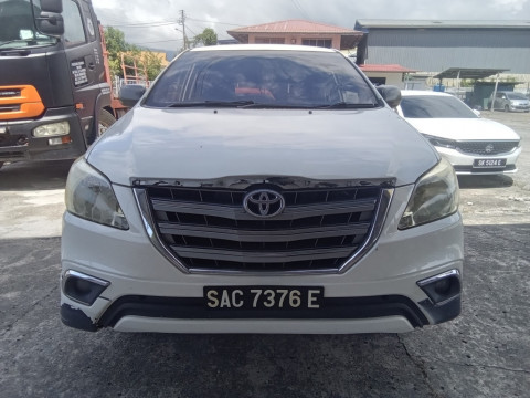 TOYOTA INNOVA 2.0