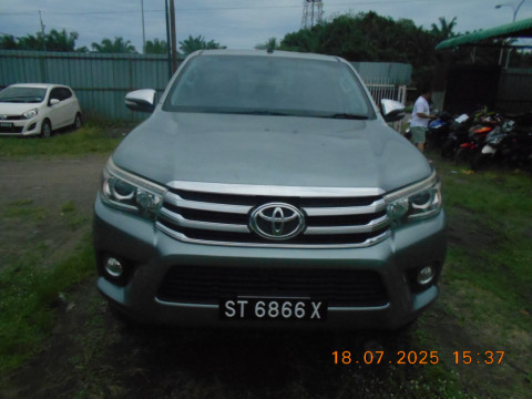 TOYOTA HILUX D/C 2.8G AT