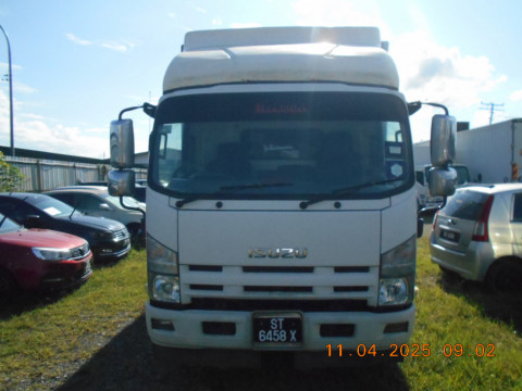 ISUZU NPR71 UHH LORI RIGID - LUTON