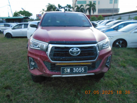 TOYOTA HILUX D/CAB 2.8 L-EDITION AT 4X4