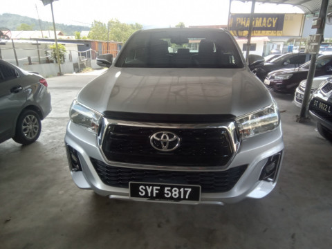TOYOTA HILUX D/CAB 2.4 L-EDITION AT 4X4