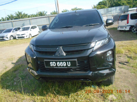 MITSUBISHI TRITON 2.4