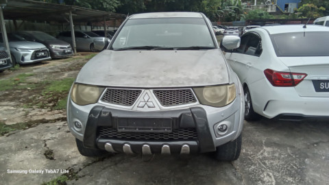 MITSUBISHI TRITON L200 2.5