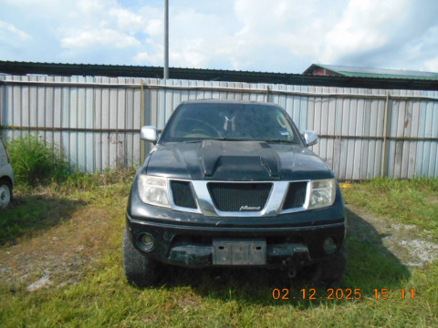 NISSAN NAVARA AUTO