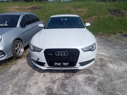 AUDI A5 2.0