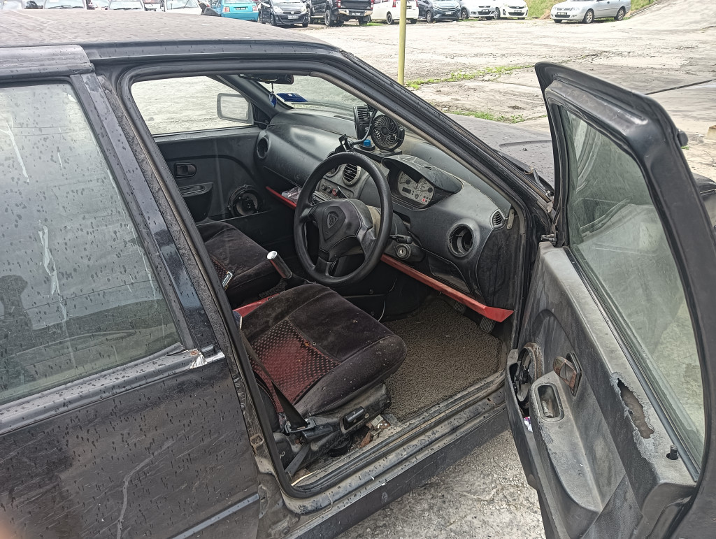 PROTON ISWARA 1.3 A/B (M)