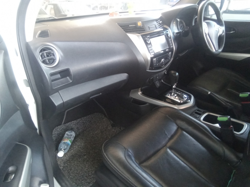 NISSAN NP 300