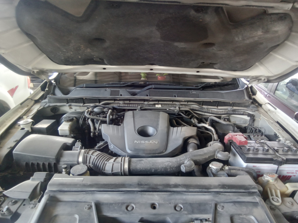 NISSAN NP 300