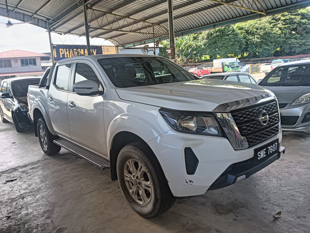 NISSAN NAVARA 2.5 (A)