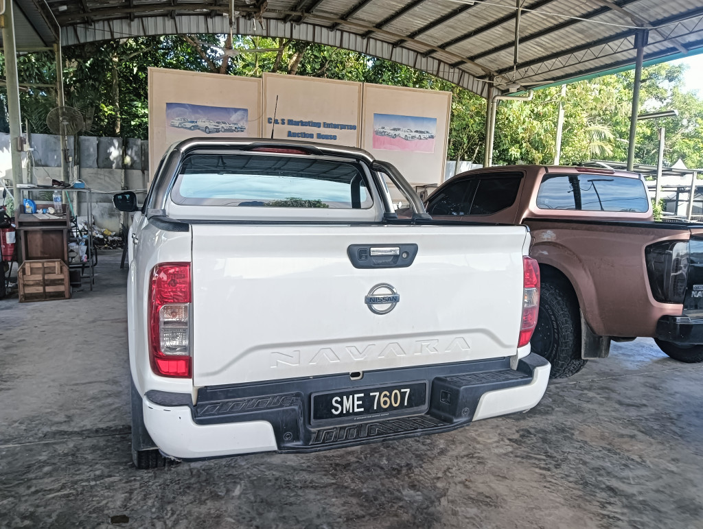 NISSAN NAVARA 2.5 (A)