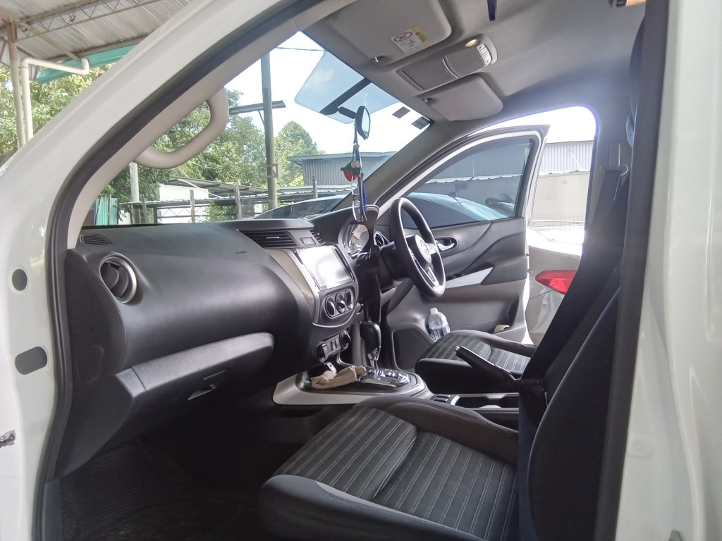 NISSAN NAVARA 2.5 (A)