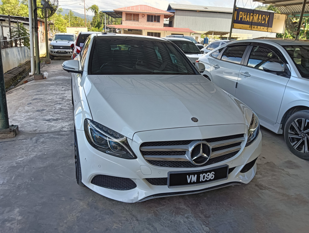 MERCEDES BENZ C350 E 2.0