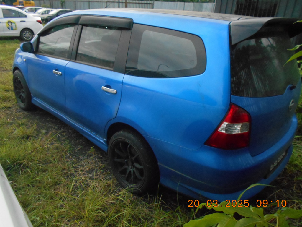 NISSAN GRAND LIVINA AUTO