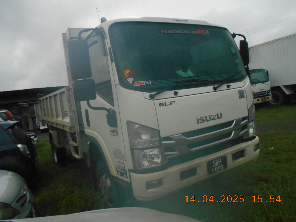 ISUZU NPS81UHH STANDARD MILE STEEL TIPPER TRUCK 4778 C.C
