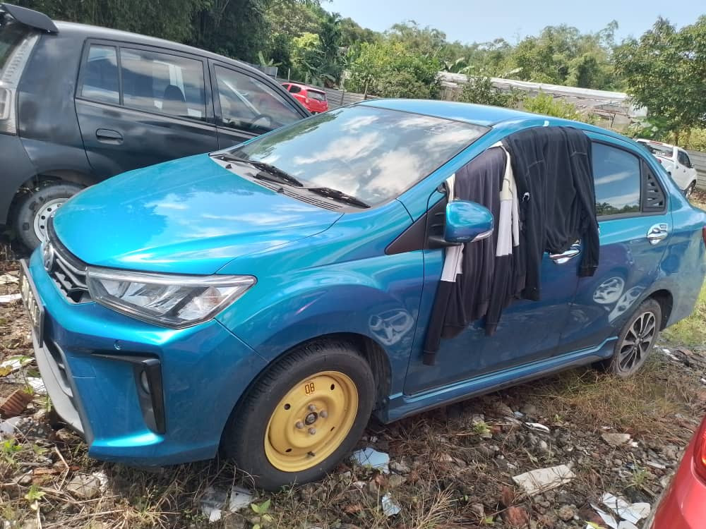 PERODUA BEZZA - 1300 AV (AUTO)