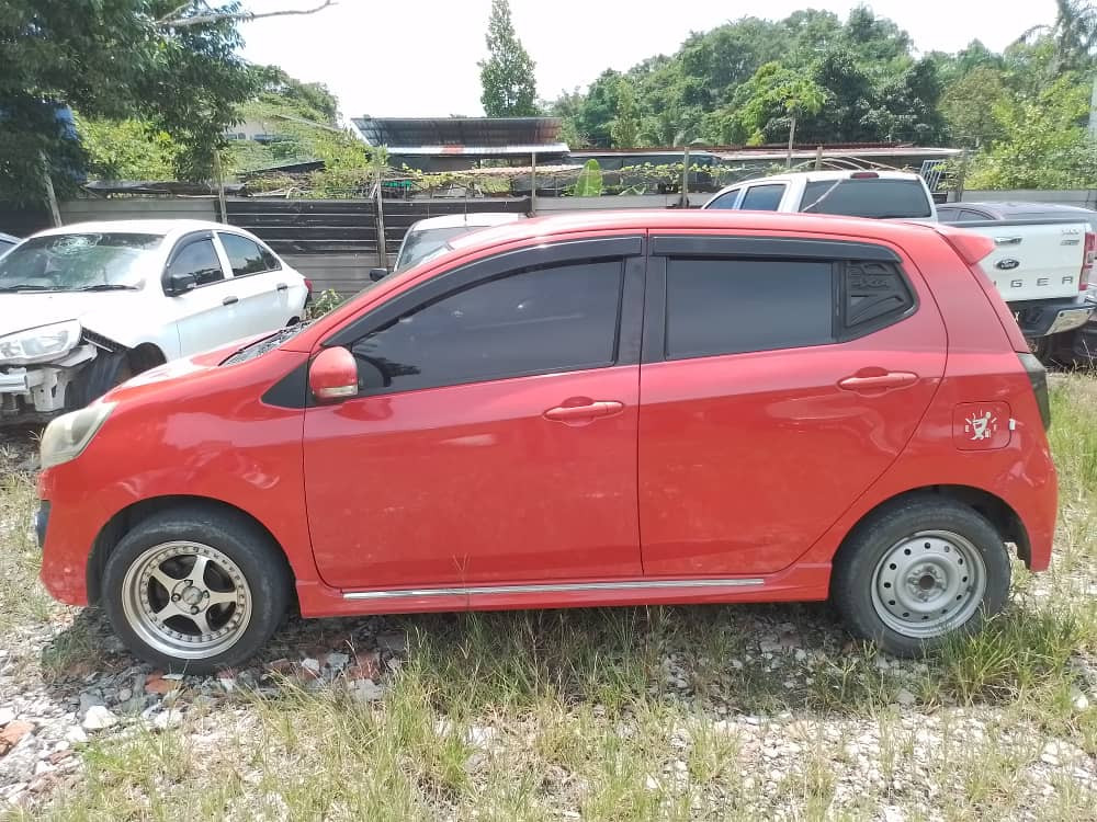 PERODUA AXIA 1.0