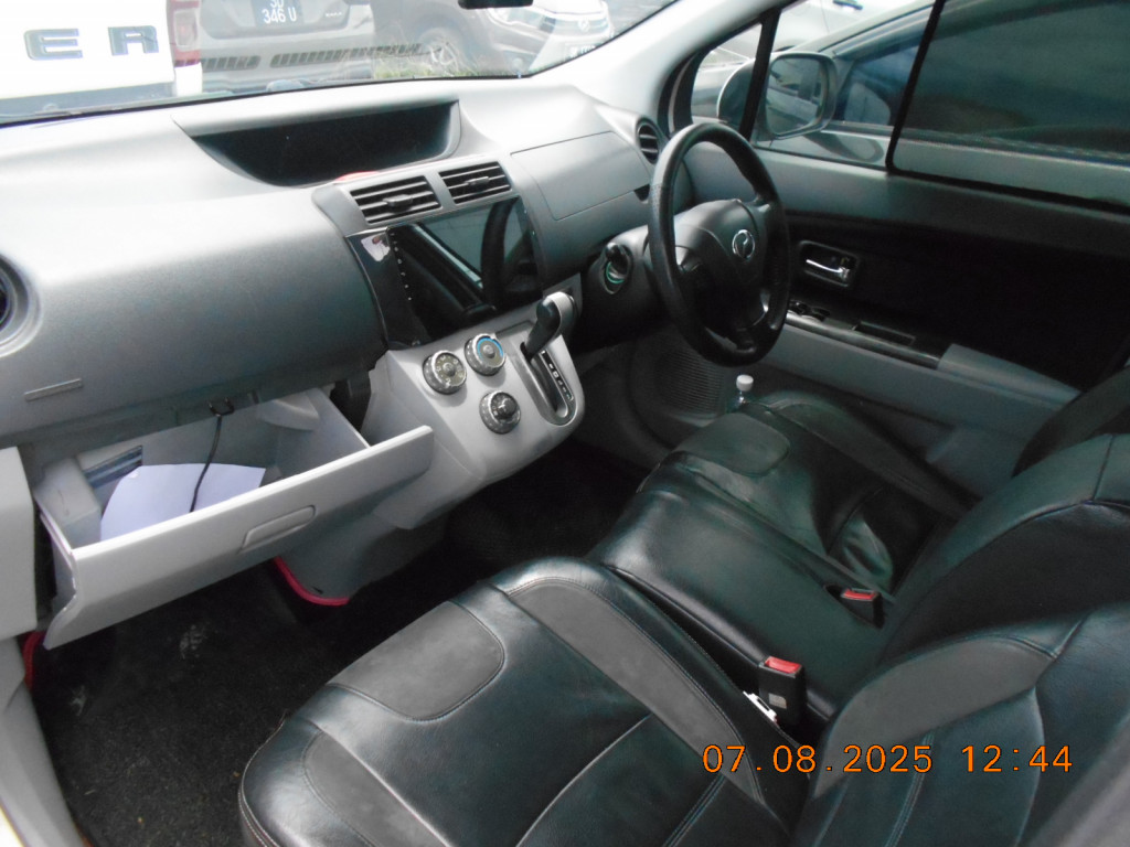 PERODUA ALZA 1500 EZI (A)
