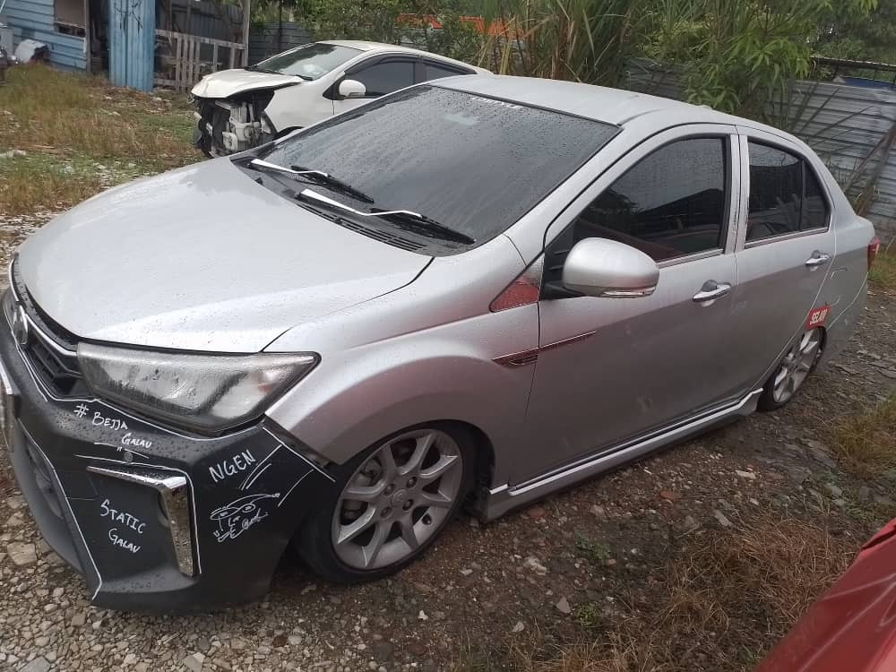 PERODUA BEZZA 1300 AV (AUTO)