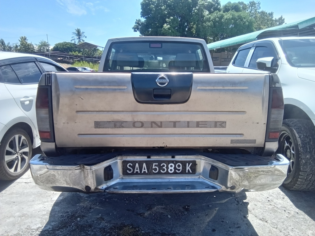NISSAN FRONTIER D/CAB