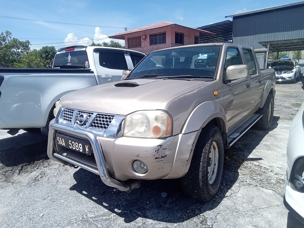 NISSAN FRONTIER D/CAB