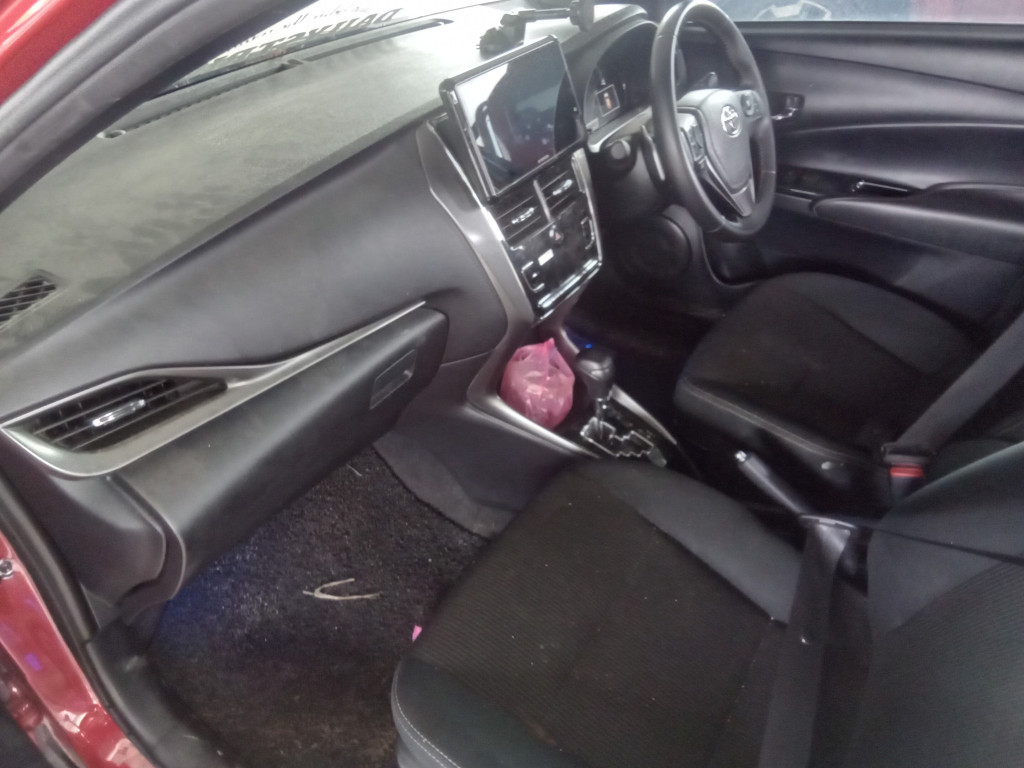 TOYOTA YARIS 1.5G A/T