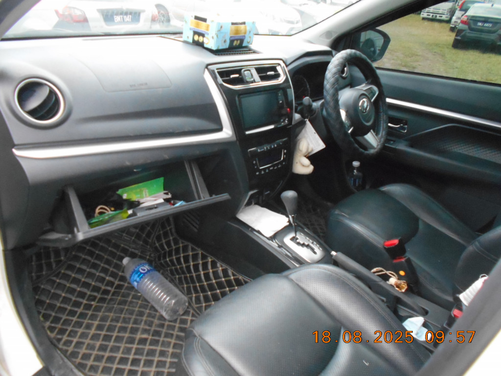 PERODUA ARUZ 1.5 AV (AT)