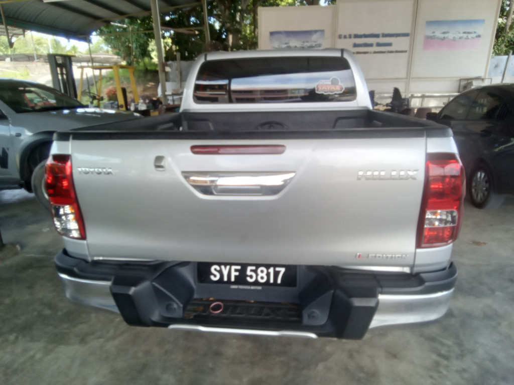 TOYOTA HILUX D/CAB 2.4 L-EDITION AT 4X4