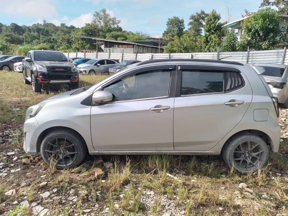 PERODUA AXIA - 1000 SE (AUTO)