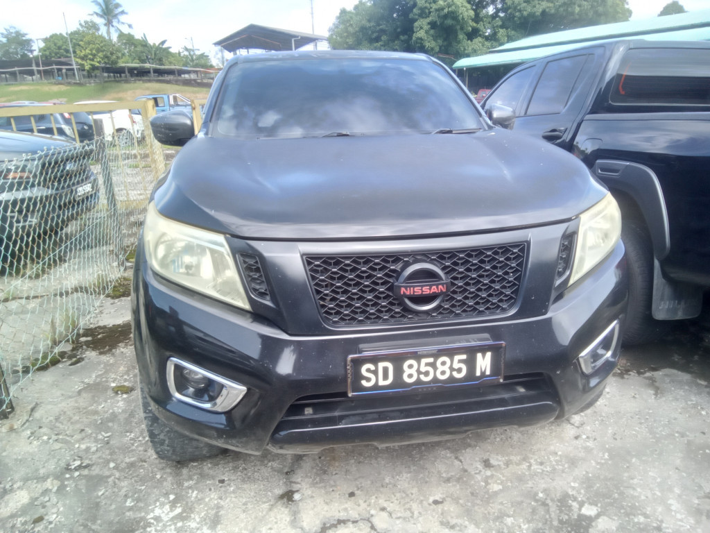 NISSAN NAVARA 2.5