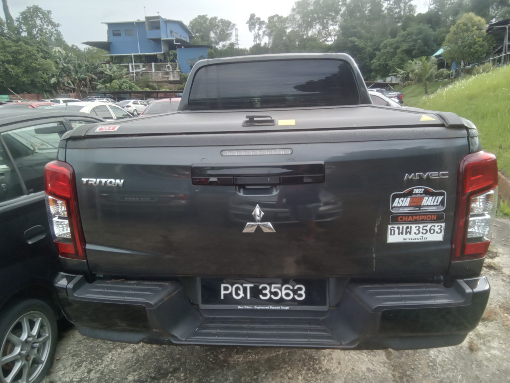 MITSUBISHI TRITON VGT 2.4