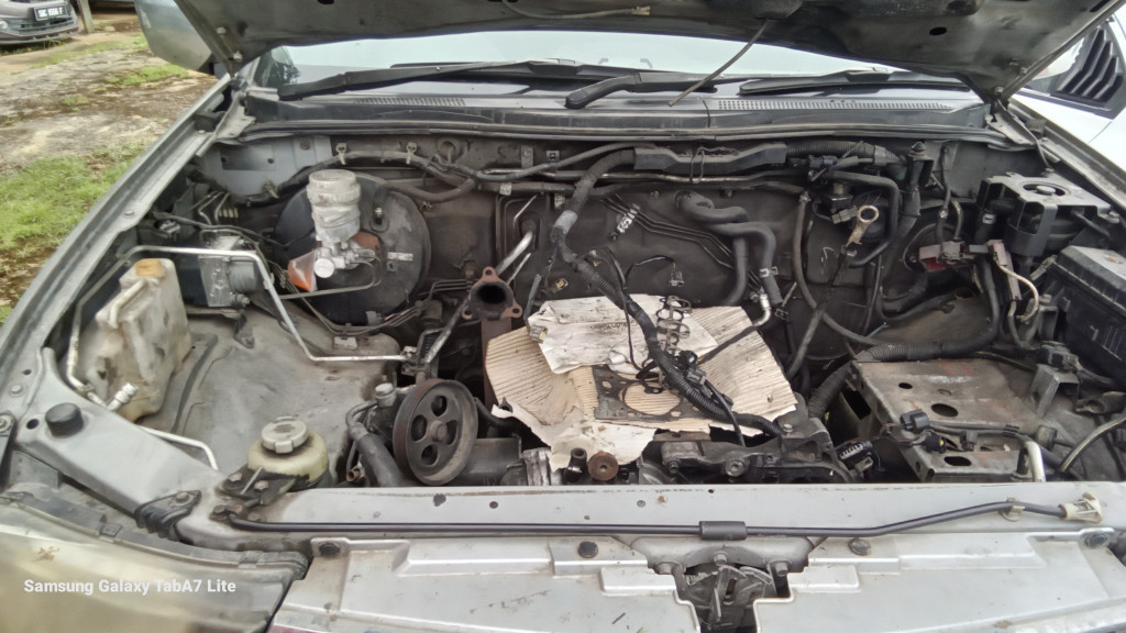 MITSUBISHI TRITON L200 2.5