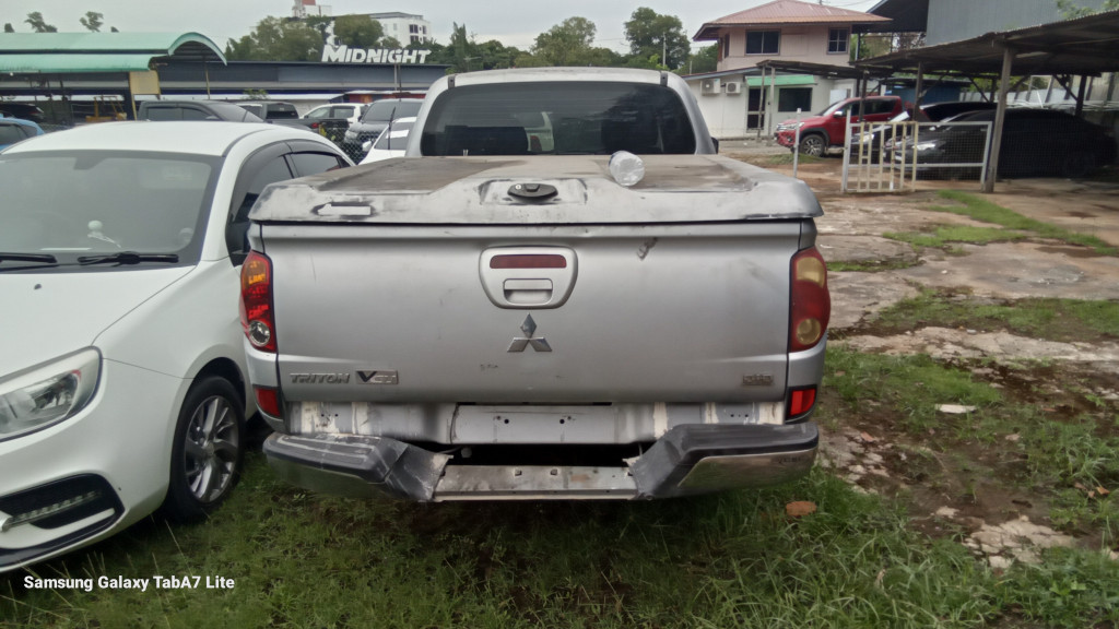 MITSUBISHI TRITON L200 2.5