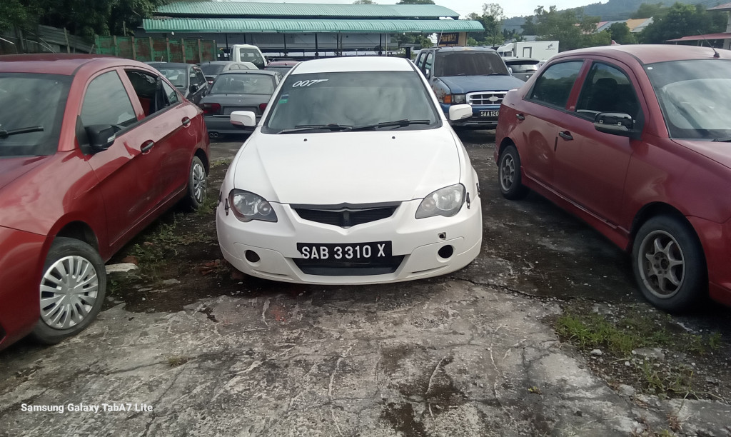 PROTON PERSONA 1.6 MT