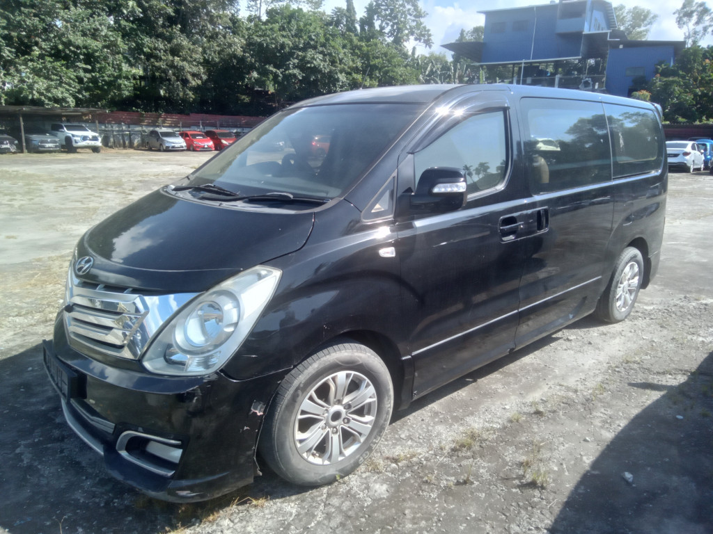 HYUNDAI STAREX ROYALE 2.5