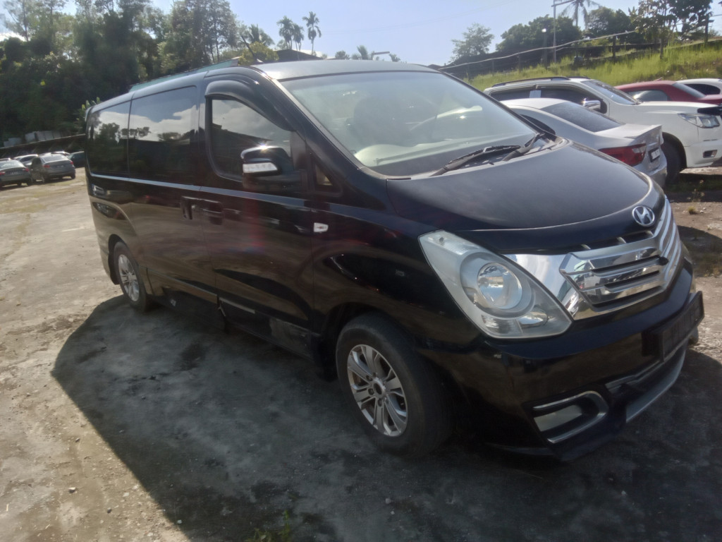 HYUNDAI STAREX ROYALE 2.5