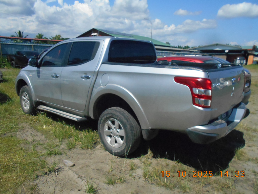 MITSUBISHI TRITON 2.5