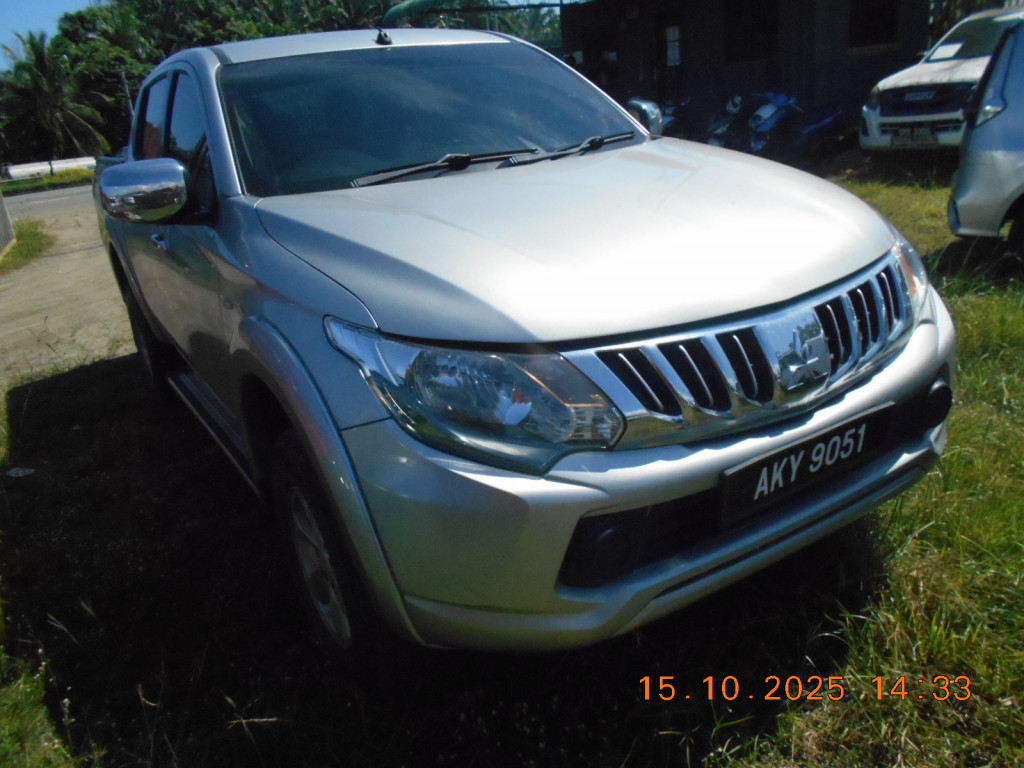 MITSUBISHI TRITON 2.5