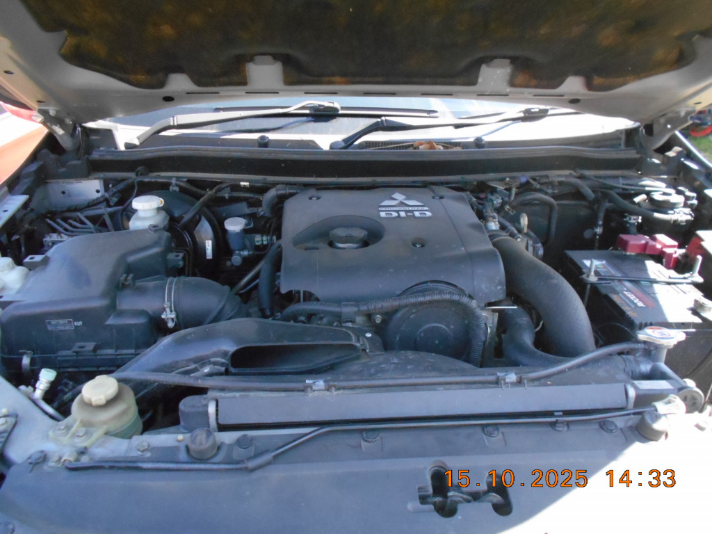 MITSUBISHI TRITON 2.5