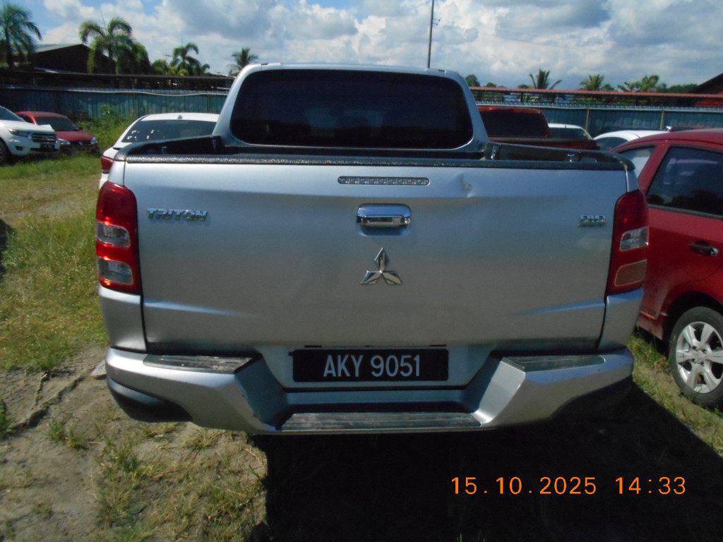 MITSUBISHI TRITON 2.5