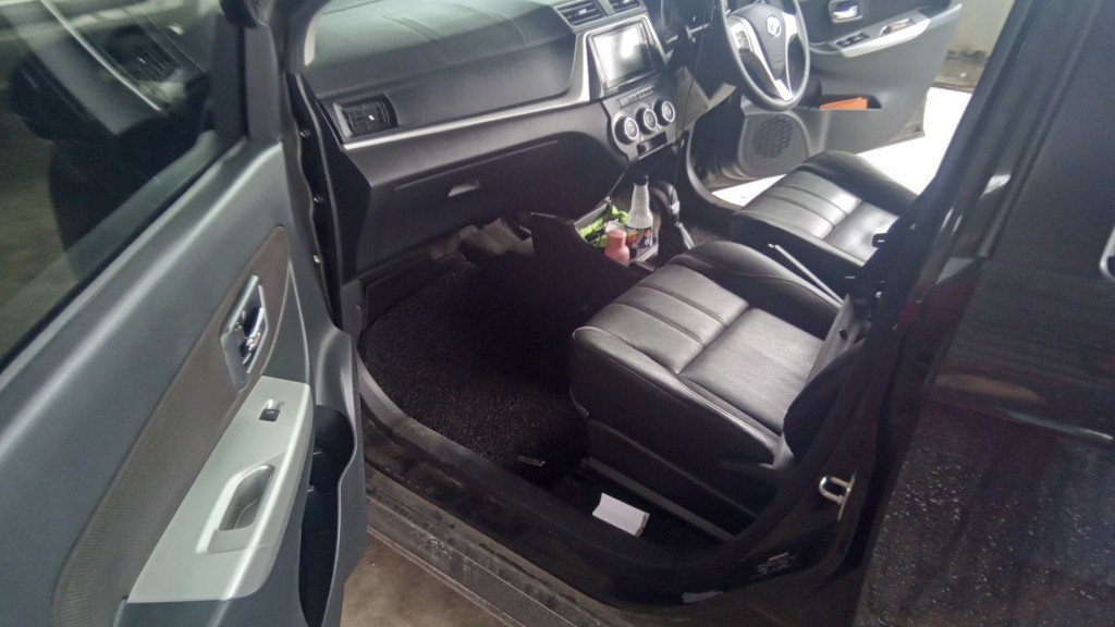 PERODUA BEZZA - 1300 AV (AUTO)