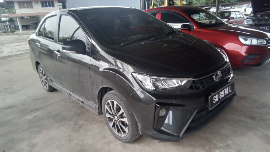 PERODUA BEZZA - 1300 AV (AUTO)