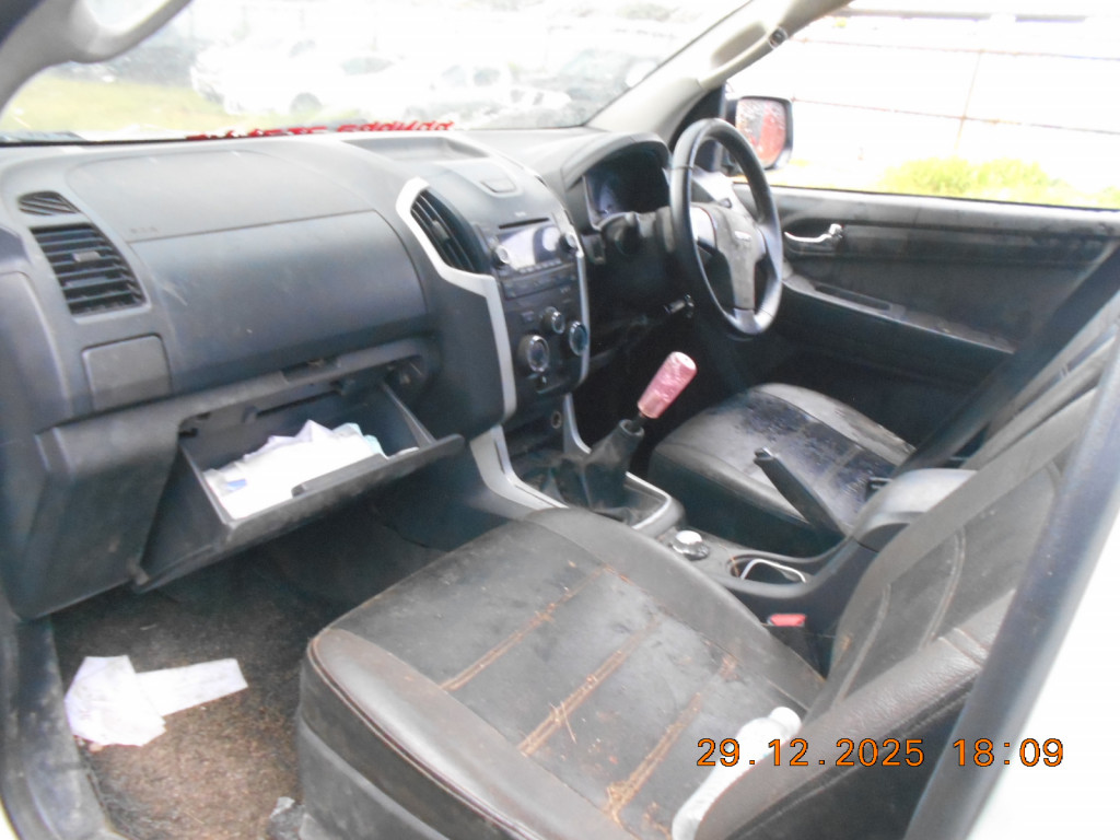 ISUZU DMAX 1.9 AT D/C MT
