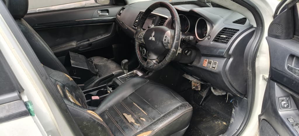 MITSUBISHI LANCER 2.0