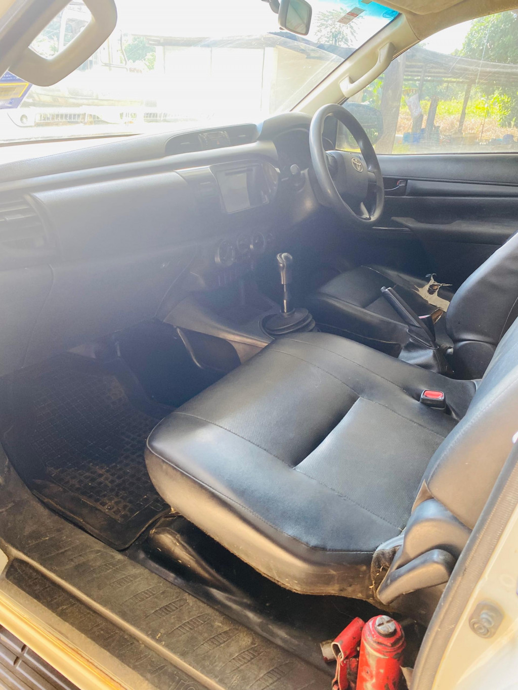 TOYOTA HILUX S/C 2.4MT 4X4