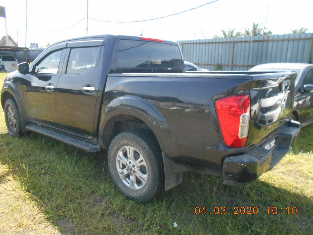 NISSAN NAVARA 2.5 VL AT