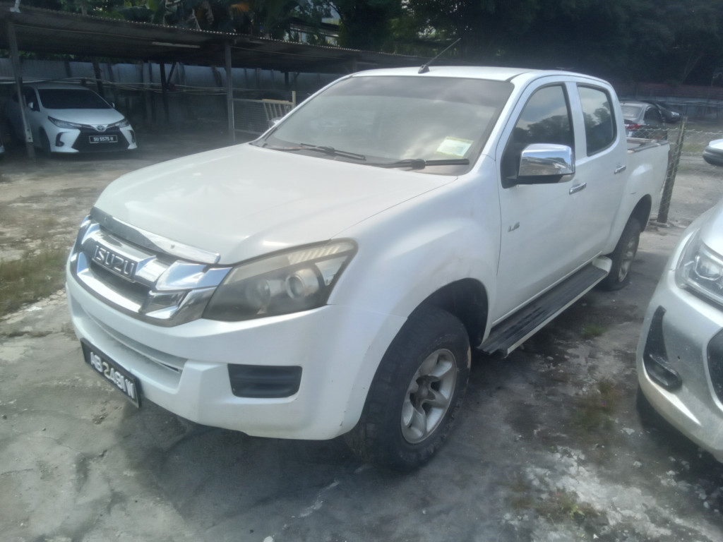 ISUZU DMAX 2.5L 4X4 M/T DC