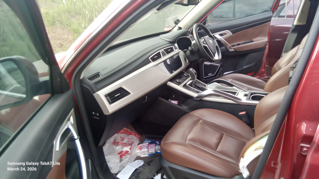 PROTON X70 2WD PREMIUM