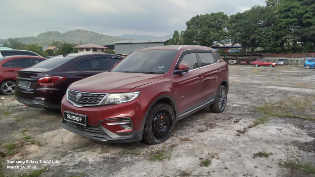 PROTON X70 2WD PREMIUM